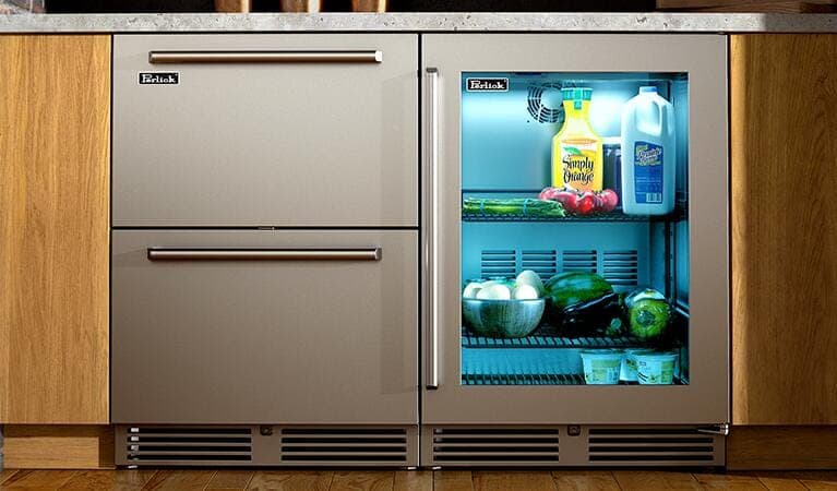 Perlick 24-Inch Signature Series Stainless Steel Glass Door Outdoor Refrigerator - Left Hinged thumbnail 4