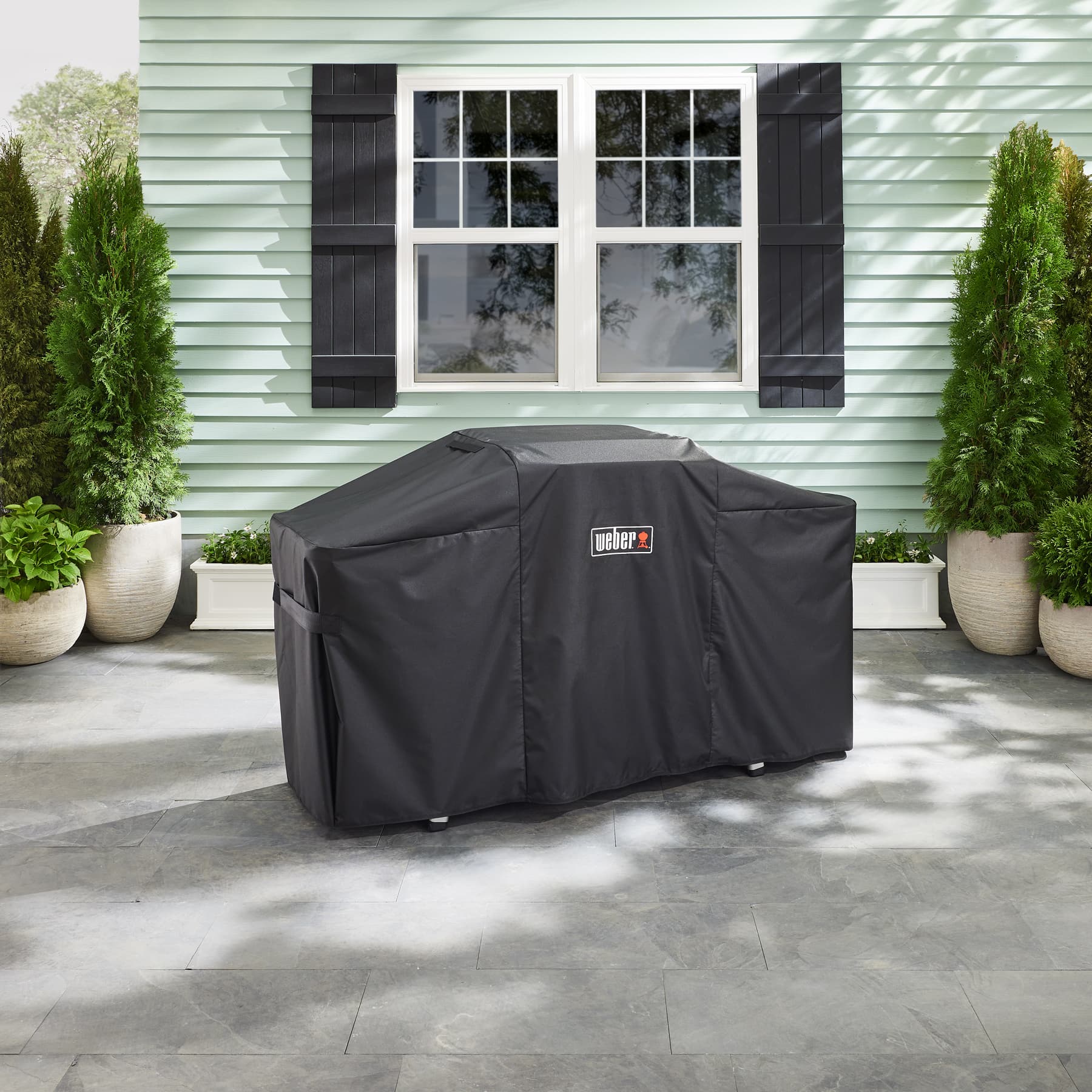 Weber Grills Premium Grill Cover for Traveler Portable Griddle with Expandable Stand thumbnail 2