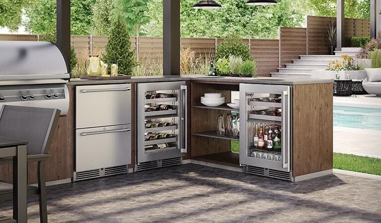 Perlick 24-Inch Signature Series Stainless Steel Glass Door Outdoor Dual-Zone Refrigerator/Wine Reserve w/ Door Lock - Right Hinged thumbnail 5