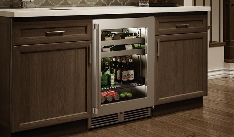 Perlick 24-Inch Signature Series Stainless Steel Glass Door Outdoor Beverage Center - Left Hinged thumbnail 4