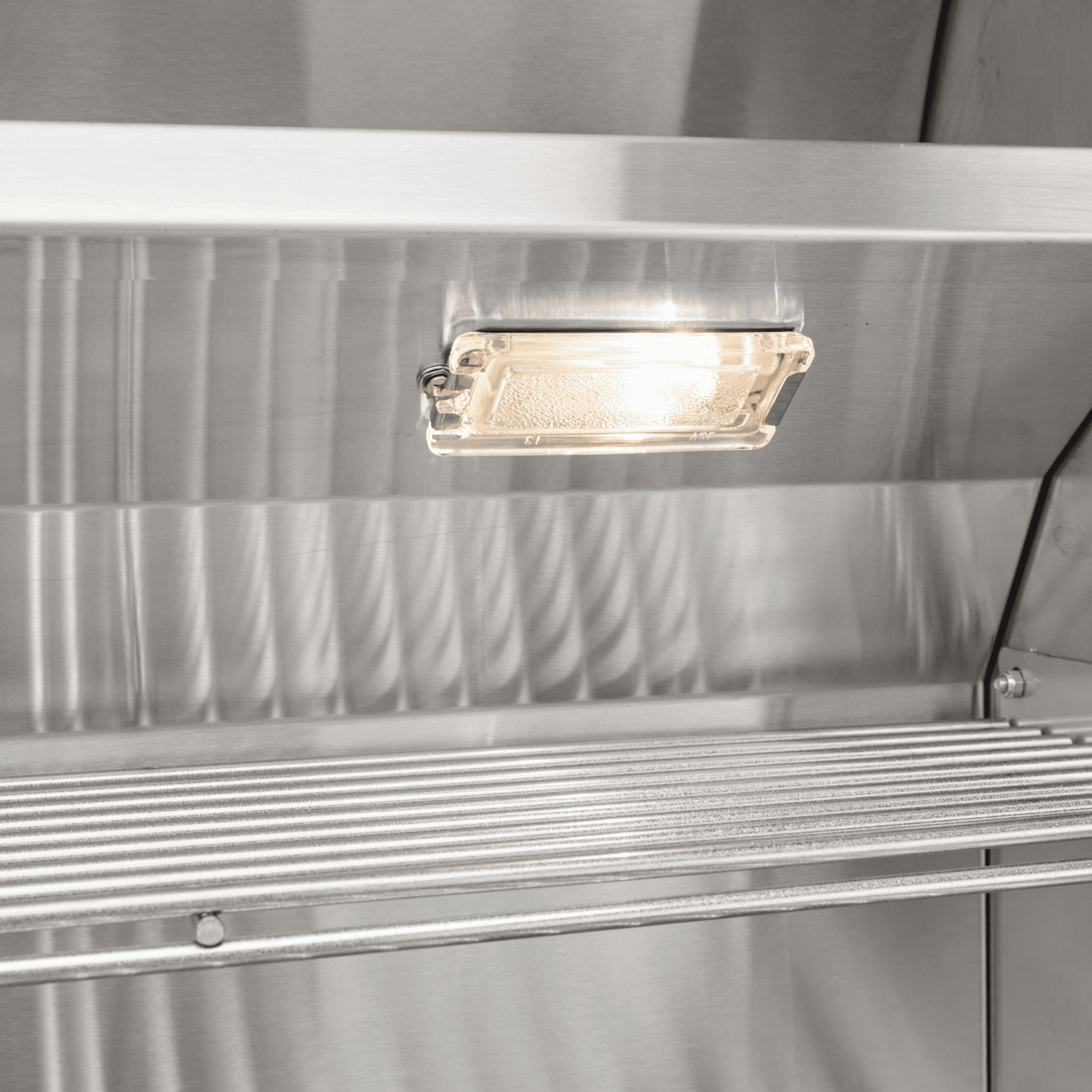 Coyote C Series 3 Burner Built-In Gas Grill thumbnail 6