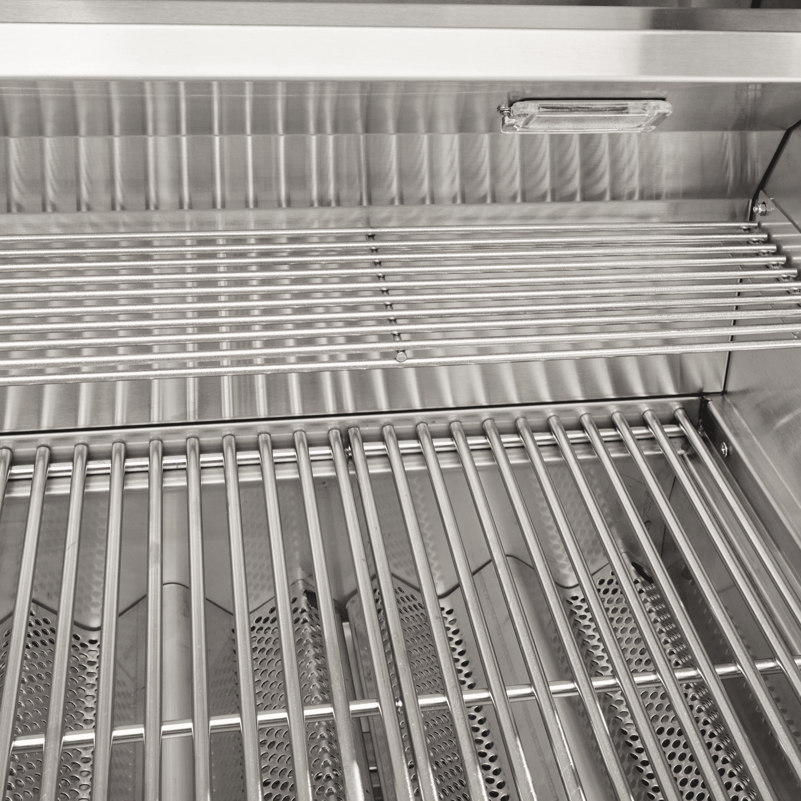 Coyote C Series 3 Burner Built-In Gas Grill thumbnail 4