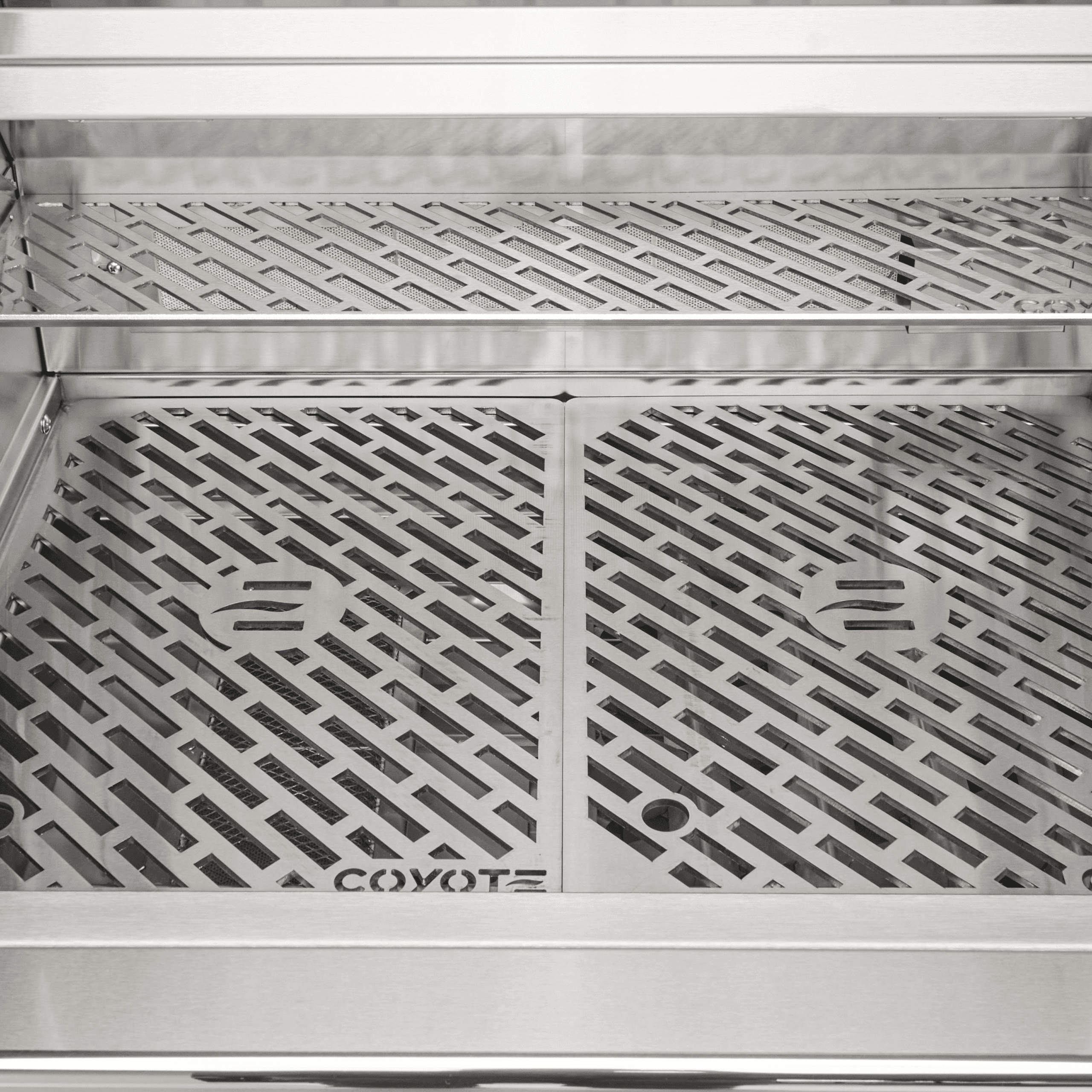 Coyote Sl Series 2 Burner Freestanding Gas Grill Rapidsear Infrared Burner and Rotisserie thumbnail 2