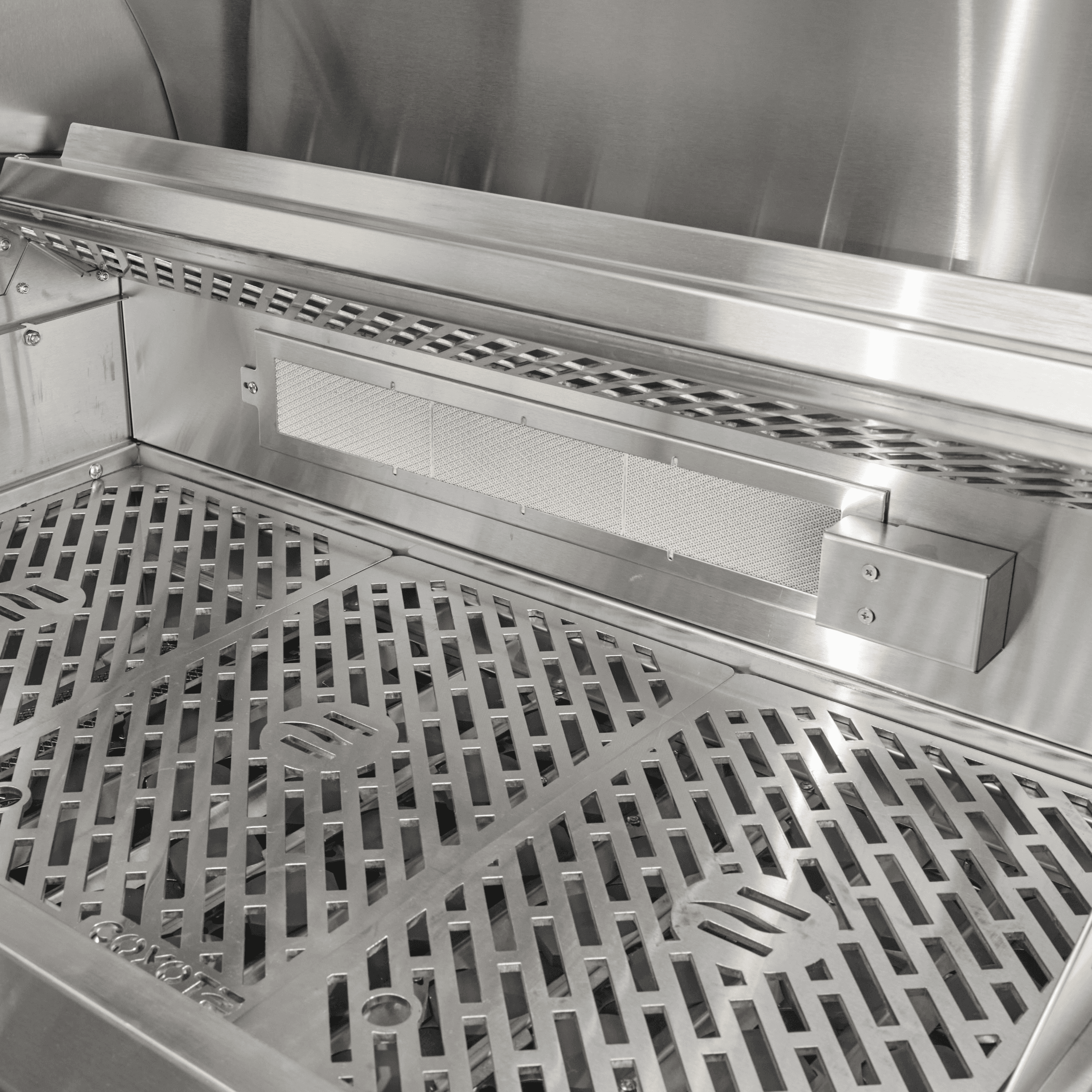 Coyote Sl Series 4 Burner Freestanding Gas Grill Rapidsear Infrared Burner and Rotisserie thumbnail 6